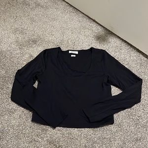 Aritzia Babaton Contour Scoopneck